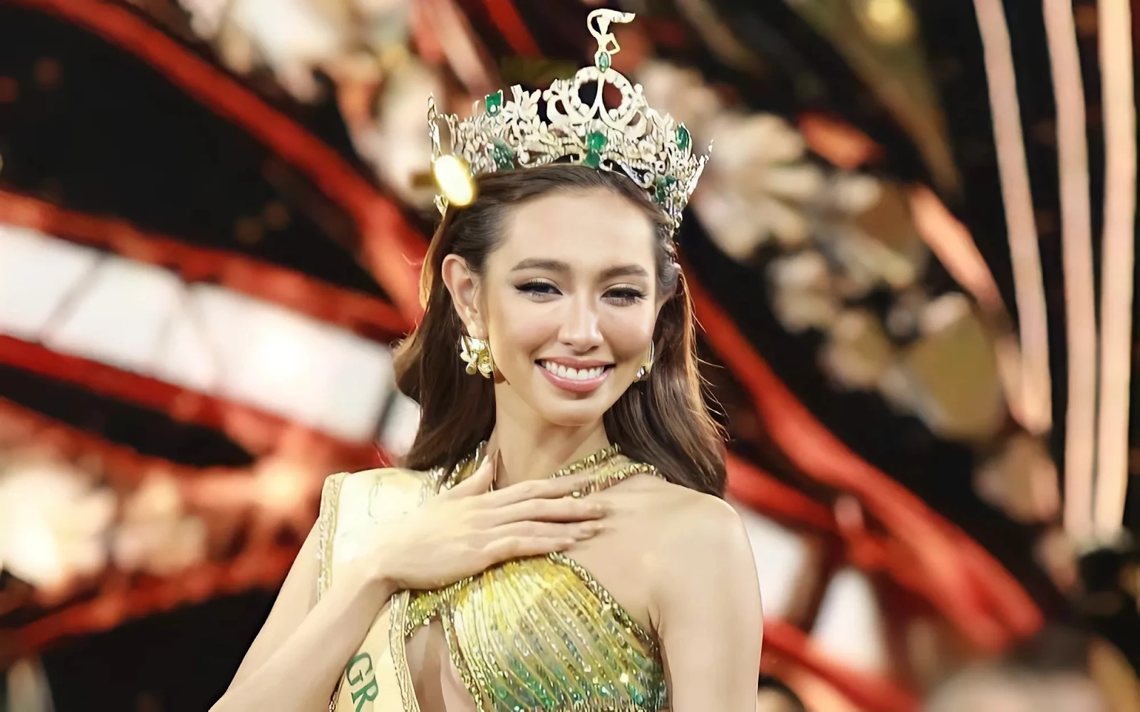 Phim vận vào đời Thuỳ Tiên, lời tiên tri của nàng hậu đã linh ứng? - Hình 6