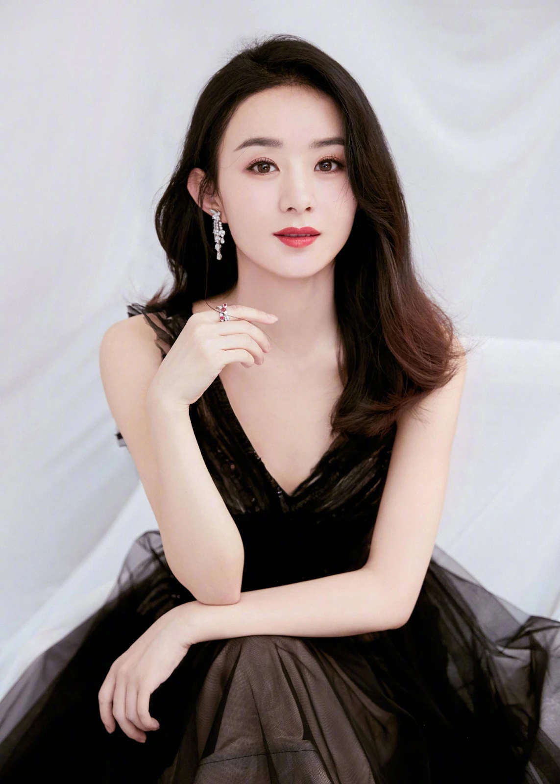 Triệu Lệ Dĩnh được truyền thông chính thống TQ bảo kê giữa lùm xùm tình ái - Hình 4