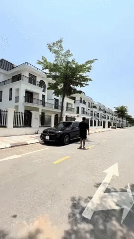 Tuyển thủ Việt Nam khoe biệt thự chục tỷ bề thế đang hoàn thiện, hoành tráng không kém nhà bạn thân - Văn Hậu - Hải My! - Hình 1