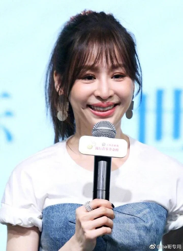Vương Tâm Lăng Nữ thần thanh xuân làm tổng tài bất chấp đu idol, đỉnh cỡ nào? - Hình 3