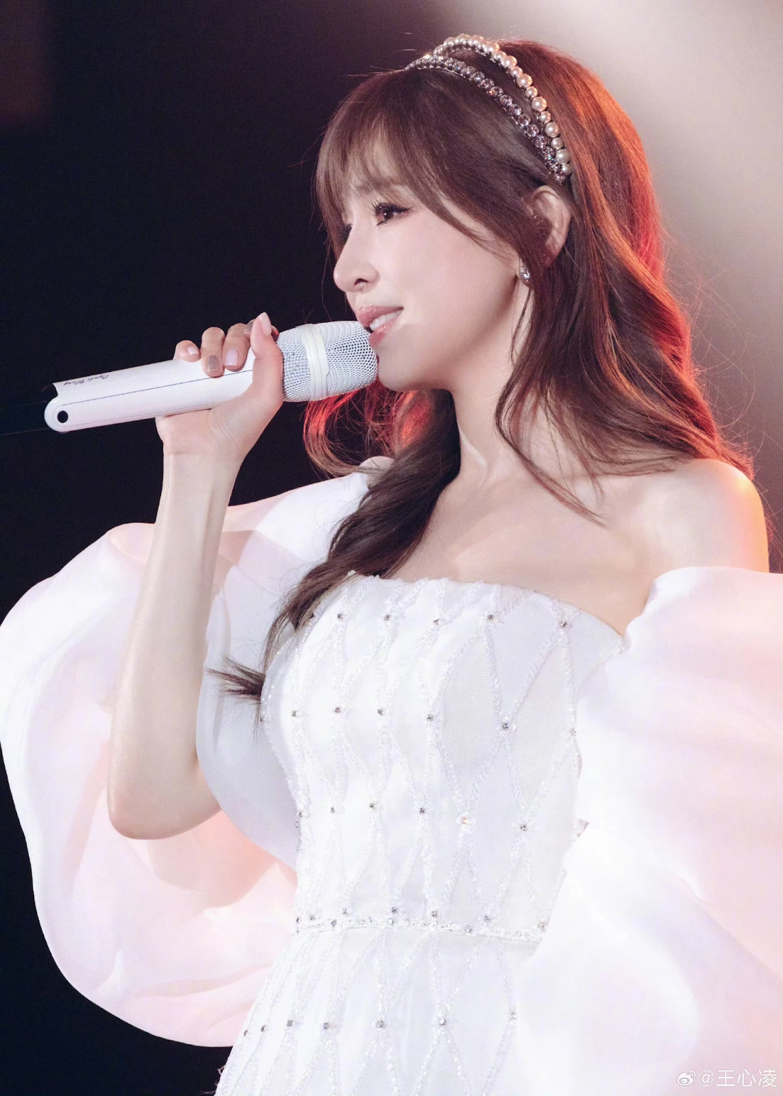 Vương Tâm Lăng Nữ thần thanh xuân làm tổng tài bất chấp đu idol, đỉnh cỡ nào? - Hình 10