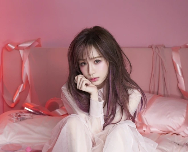 Vương Tâm Lăng Nữ thần thanh xuân làm tổng tài bất chấp đu idol, đỉnh cỡ nào? - Hình 2