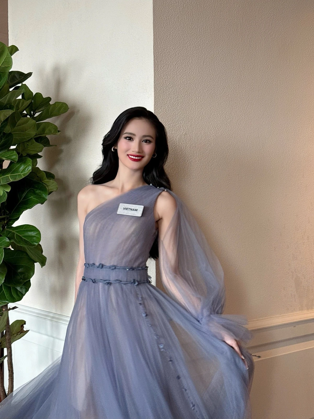 Ý Nhi vừa nắm chắc ngồi Á Hậu liền bị đàn chị hại, đối thủ Nawat liền cứu giúp - Hình 5