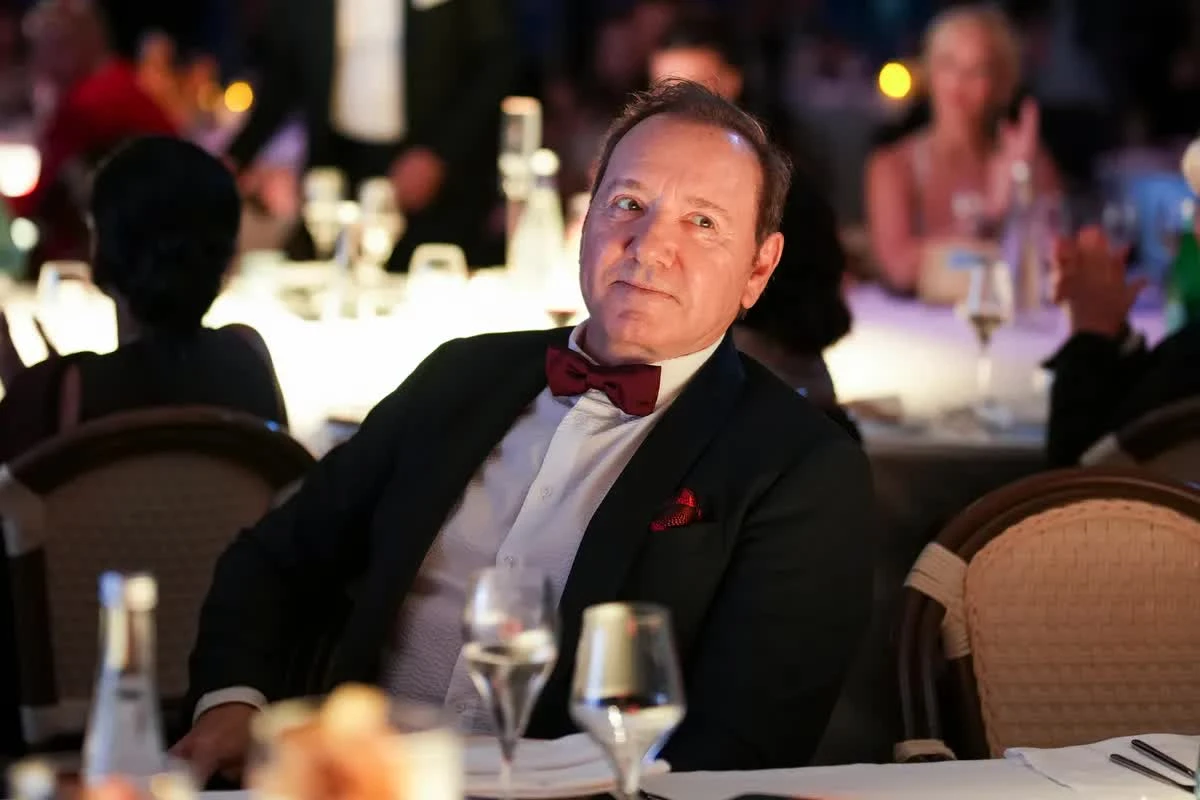 Kevin Spacey trở lại sau khi bị phong trào Me Too hủy hoại, loạn cả LHP Cannes - Hình 2