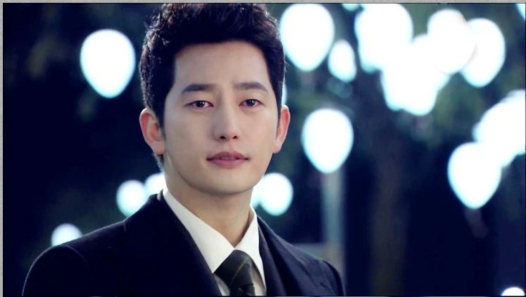 Park Shi Hoo: Mỹ nam toang sự nghiệp vì yêu gái trẻ, giờ nhan sắc khó tin - Hình 2