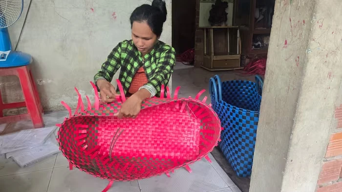 Vụ bé trai 7 lần mổ sọ: liệt nửa người bên phải, cha đèo con đến tòa làm 1 điều - Hình 6