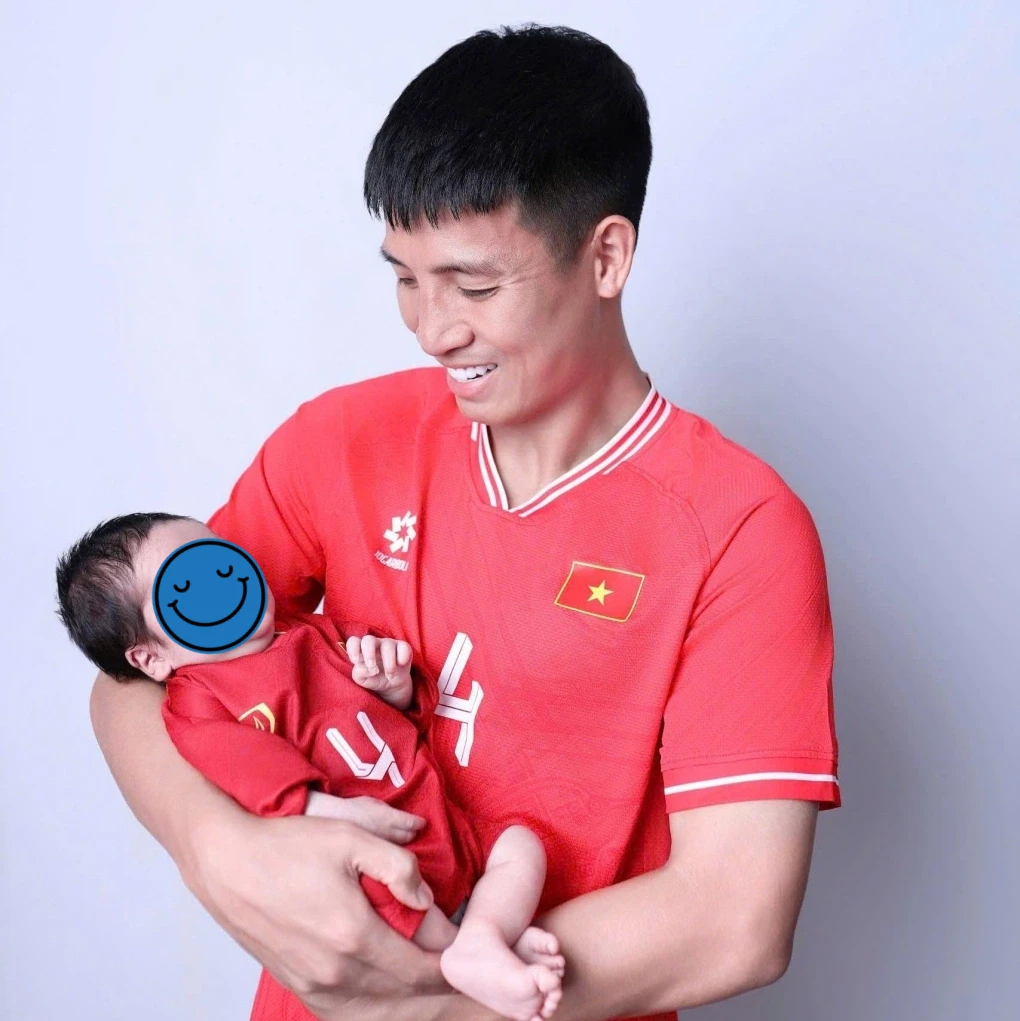 Bùi Tiến Dũng xin vía tỷ phú giàu nhất cho con, sắp về chung nhà Duy Mạnh? - Hình 3