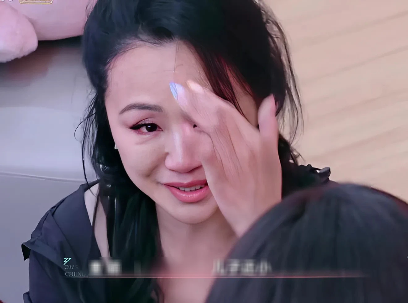 Chị đẹp bị đòi đuổi khỏi show mắc ung thư, sợ con không ai lo, CĐM sốc 1 điều - Hình 2