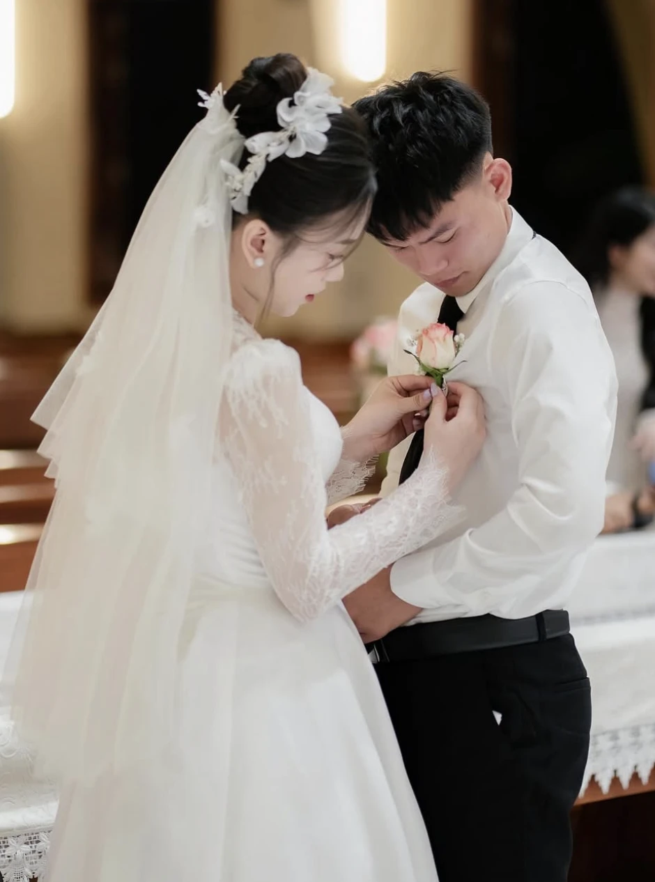 Hồ Văn Cường cưới vợ, danh tính cô dâu gây sốt, dân tình xúc động vì 1 điều - Hình 3