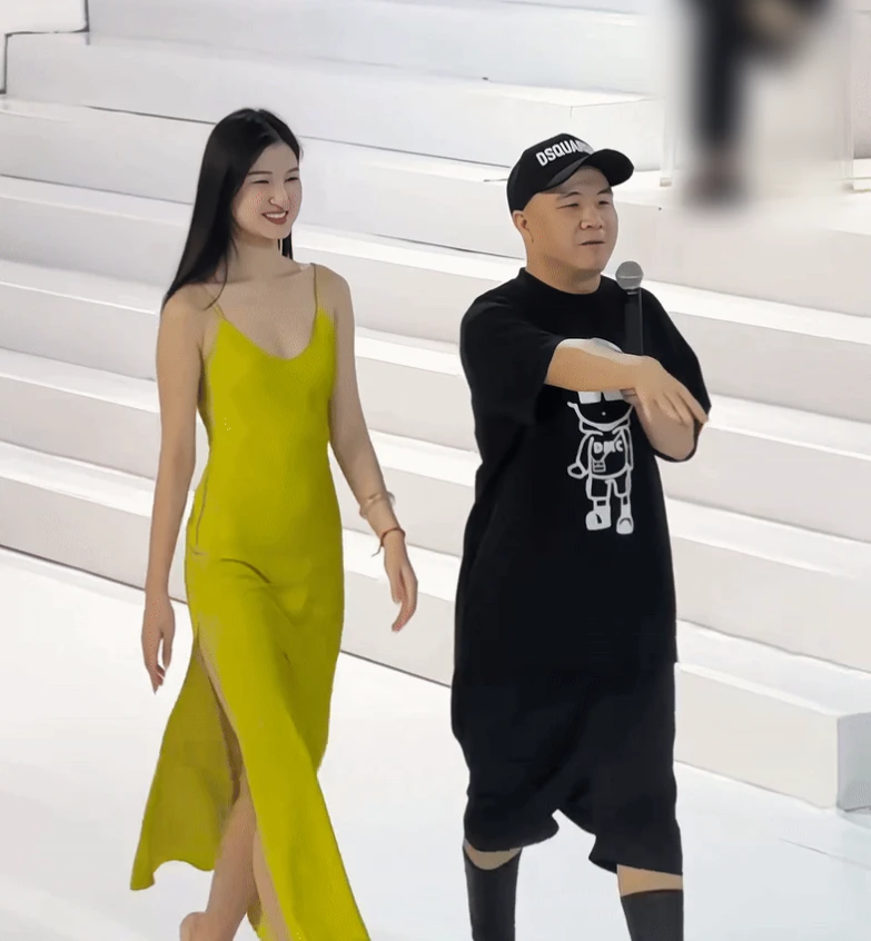 Nàng Mơ bị đào loạt ảnh thời bé, khác xa hiện tại, được Đỗ Mạnh Cường ưu ái? - Hình 6