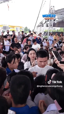 Vợ Quang Hải thoát nạn vụ bán hàng lậu, trốn thuế, nịnh CĐM, lộ tính 2 mặt - Hình 5