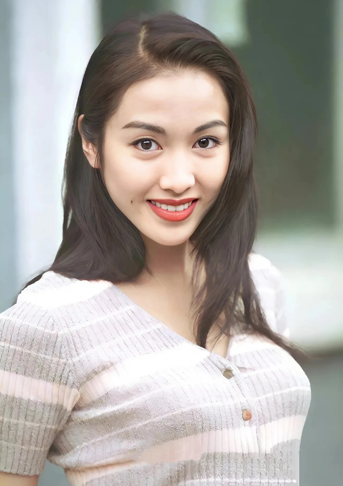 Đệ nhất mỹ nhân nghi yêu Lý Hùng, rời showbiz, lấy tỷ phú khuyết tật là ai? - Hình 1