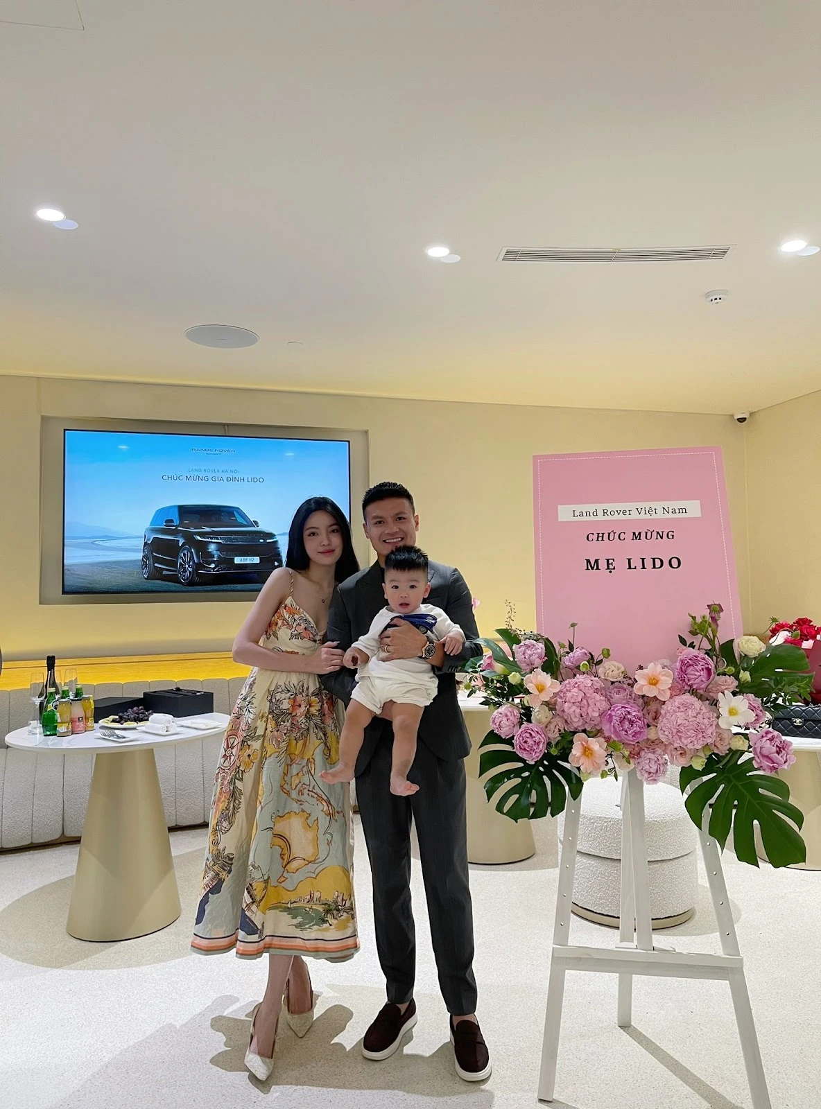 Vợ Quang Hải một mình nuôi cả gia đình, nói lý do phải đóng vai ác - Hình 1