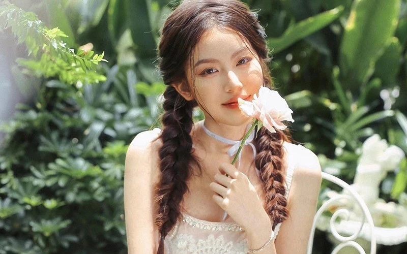 HIEUTHUHAI nghi làm SGB cho phú bà, khoe người thương danh tính ai cũng sốc? - Hình 4