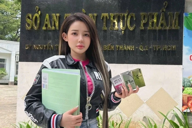 Ngân 98 quất Ngân Collagen, mời CA vào cuộc, lộ bí mật căn phông kẻ bạt? - Hình 1