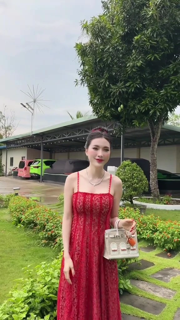 Ngân 98 quất Ngân Collagen, mời CA vào cuộc, lộ bí mật căn phông kẻ bạt? - Hình 4