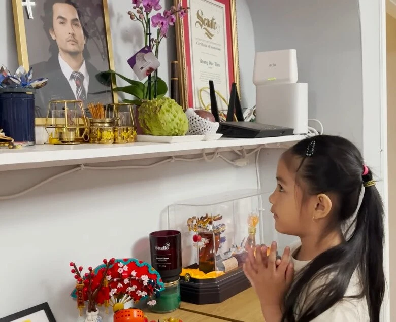 Vợ Đức Tiến gào khóc, tố mẹ chồng vu oan, phủ nhận dẹp bàn thờ đón chồng mới? - Hình 2