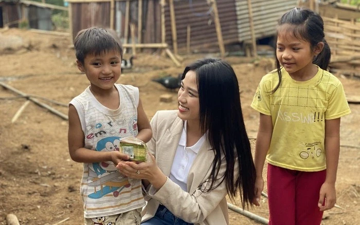 Ý Nhi nghe lời dì Dung, lọt top 8 Beauty With A Purpose, fan réo tên 1 nàng hậu - Hình 5