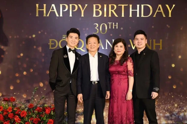Đỗ Mỹ Linh đi xe 20tỷ, lộ chi tiết nghi có thai lần 2 khi anh chồng có con thứ 3 - Hình 7