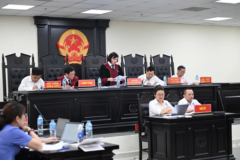 Xét xử cựu Phó Vụ trưởng Bộ Công thương nhận hối lộ để mua biệt thự - Hình 3