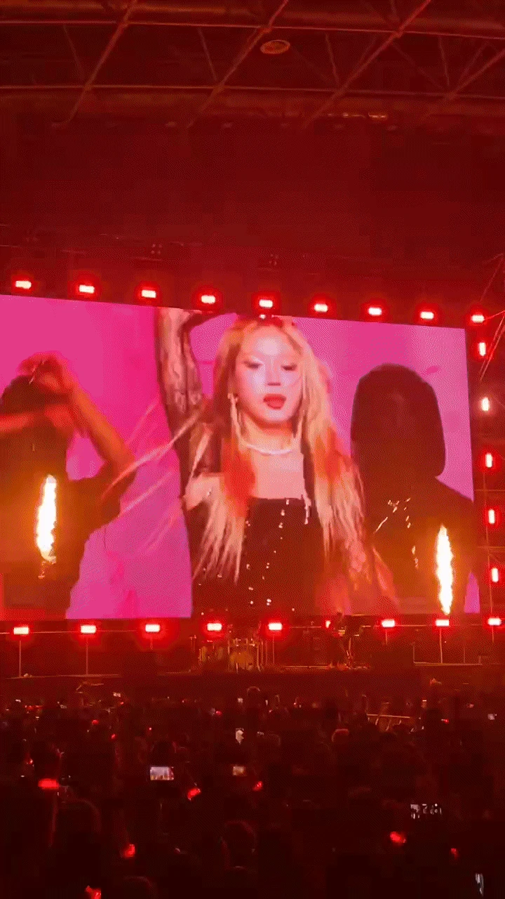 Phát sốt visual nữ dancer tóc vàng chiếm vị trí center của SOOBIN, là thành viên nhóm nhảy hot nhất Vbiz hiện nay - Hình 3