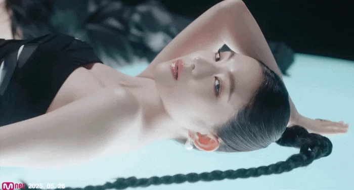Sự hết thời của 2 mỹ nhân nức tiếng Hàn Quốc: Xào couple nhiệt tình vẫn không thoát kiếp flop - Hình 1