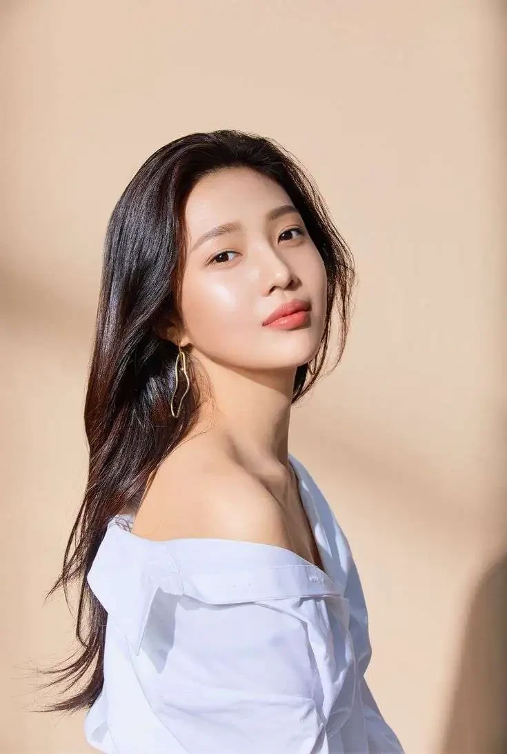 Yeri lột xác ngoạn mục Joy vẫn loay hoay tìm chỗ đứng, cuộc đối đầu không cân sức - Hình 3