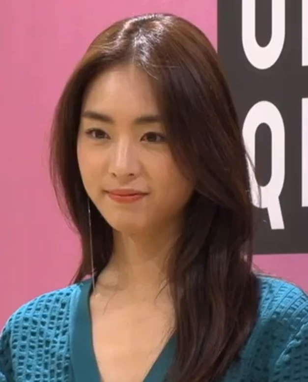 Lee Yeon Hee con cưng SM từng bị 100 đoàn phim từ chối lại tình đầu quốc dân - Hình 1