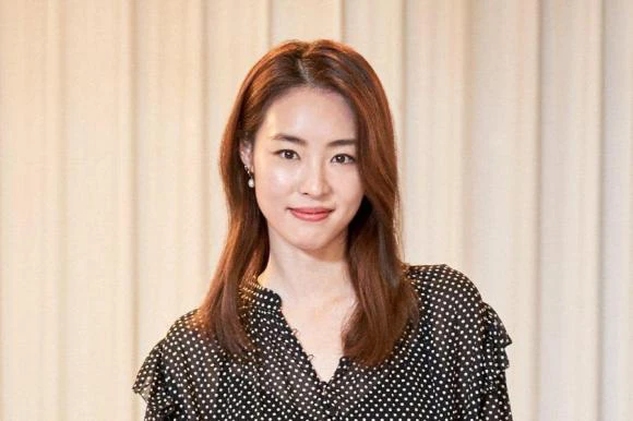 Lee Yeon Hee con cưng SM từng bị 100 đoàn phim từ chối lại tình đầu quốc dân - Hình 2