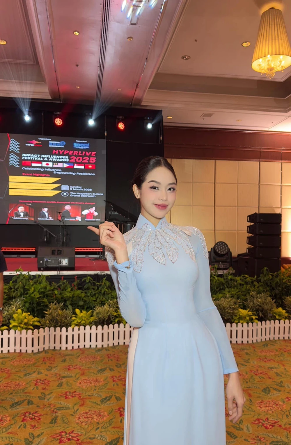Thanh Thủy ghi điểm ở Indonesia, đọ sắc với 3 nàng hậu quốc tế, visual hơn hẳn? - Hình 3