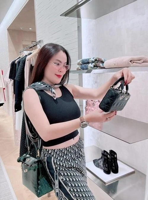 Vợ chồng Linh Tý bị nghi đã cạch mặt Hồng Loan, chị Ni lập tức ra mặt - Hình 8
