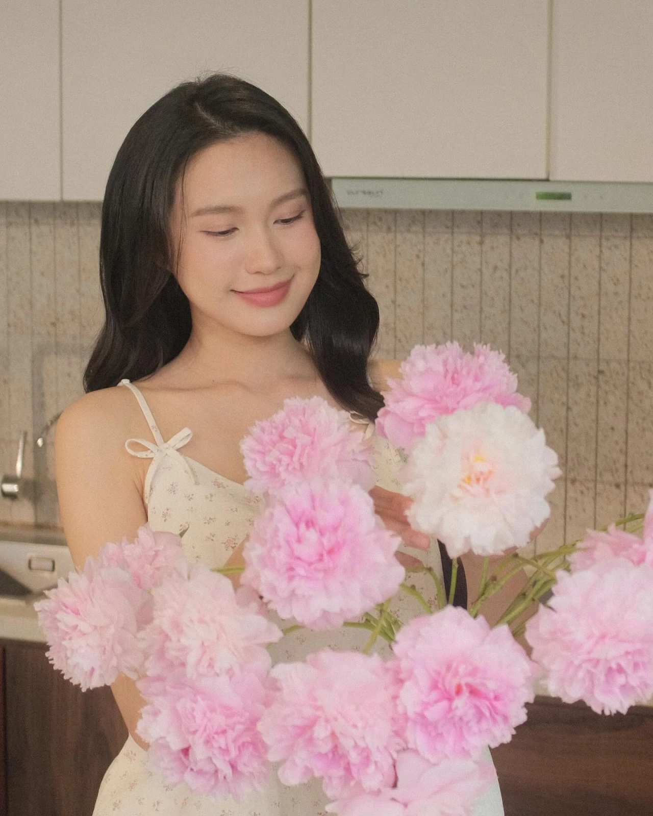 Vợ Quang Hải đụng hàng Doãn Hải My, thanh lịch đè bẹp thị phi đúng nghĩa? - Hình 3