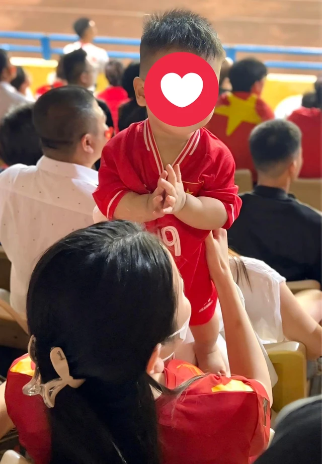 Vợ Quang Hải ngày càng mất hút, hết thời, mẹ chồng liền đổi thái độ? - Hình 4