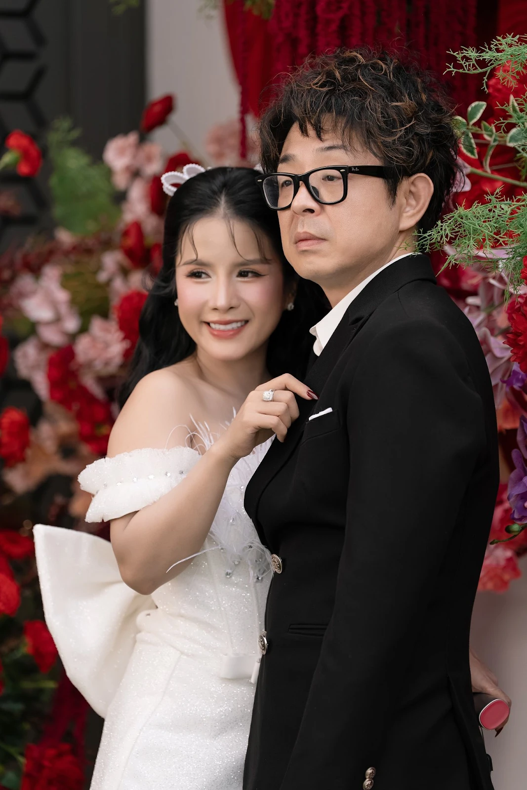 Bà Nhân Vlog content bất chấp, bế con bị Covid-19 không cách ly, sau đó sốc hơn - Hình 1