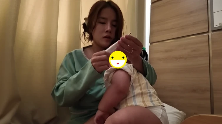 Bà Nhân Vlog content bất chấp, bế con bị Covid-19 không cách ly, sau đó sốc hơn - Hình 5