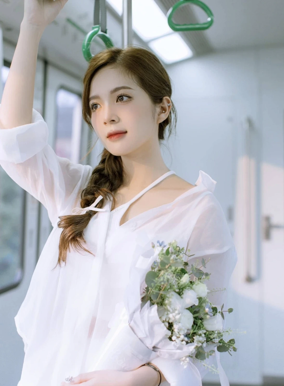 Ngọc Huyền: cháu dâu NSƯT Chí Trung, chạm ngưỡng U30 visual như học sinh cấp 3 - Hình 13