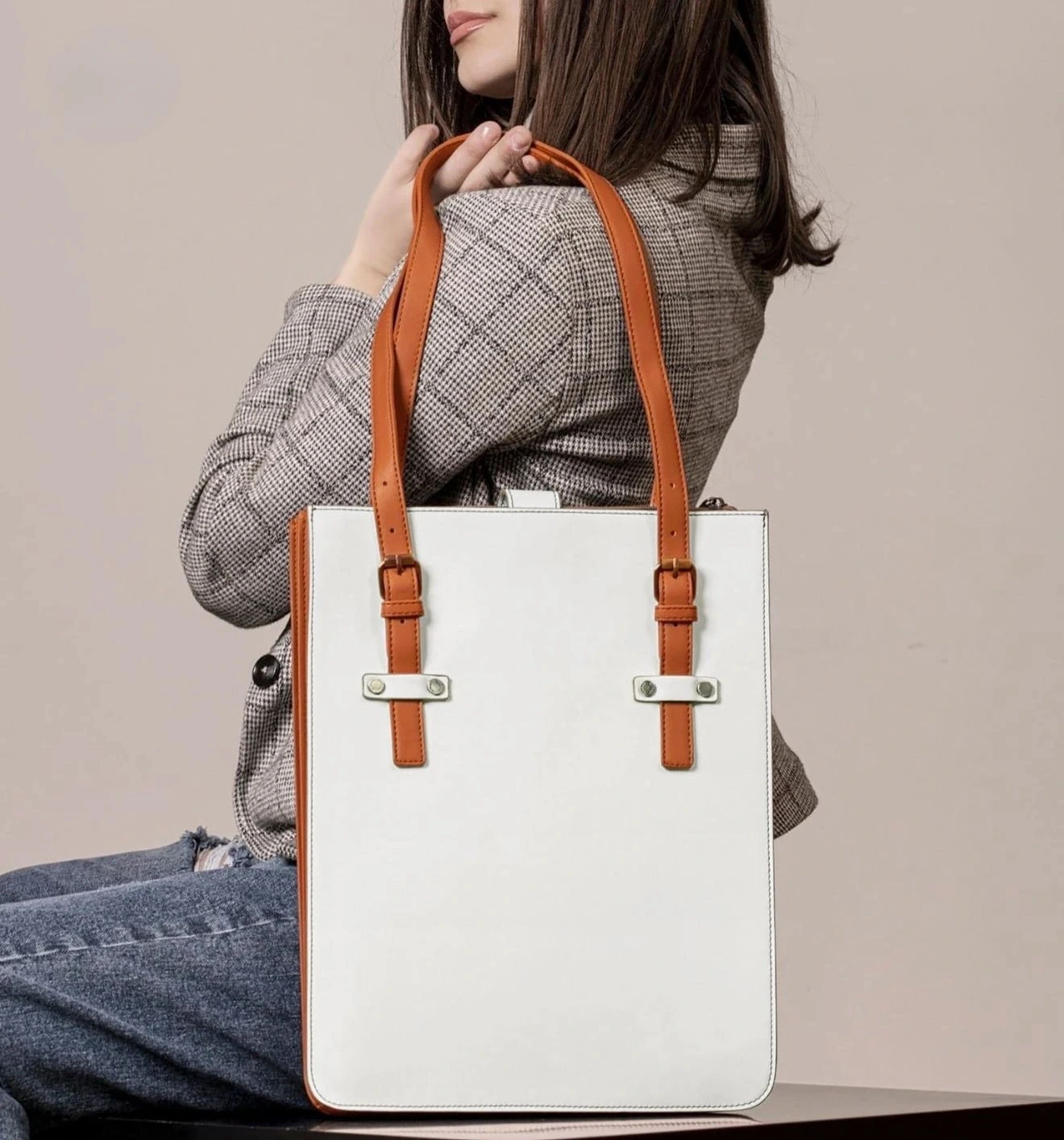 Cháy phố hè với xăng đan, giày dép da đa sắc - Hình 8