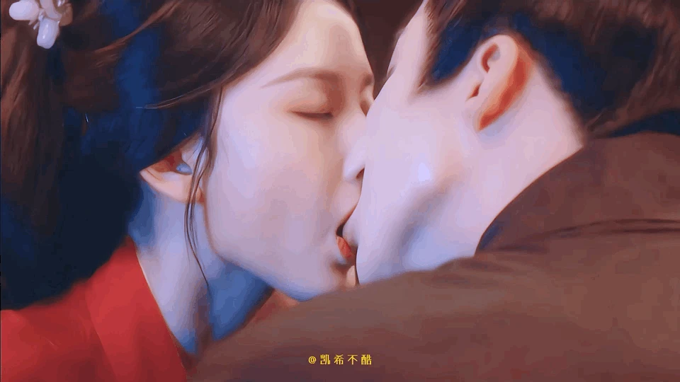 Không cần khoe da thịt, phim cổ trang xứ Trung hot nhất hiện nay vẫn khiến người xem nghẹt thở vì cản.h giườn.g chiế.u - Hình 1
