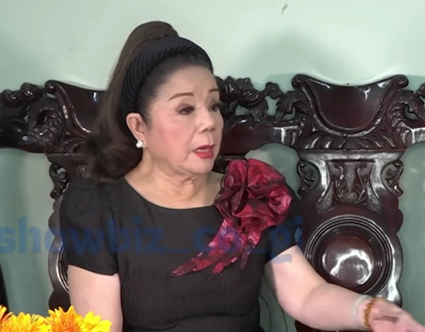 NS Thoại Miêu gia nhập hội livestream kiếm thêm, nhận bình luận coi rẻ từ CĐM - Hình 1