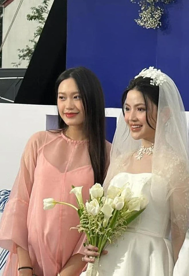 Chu Thanh Huyền ngồi xế hộp bạc tỷ hậu drama, chứng minh ăn đứt vợ bạn chồng - Hình 1