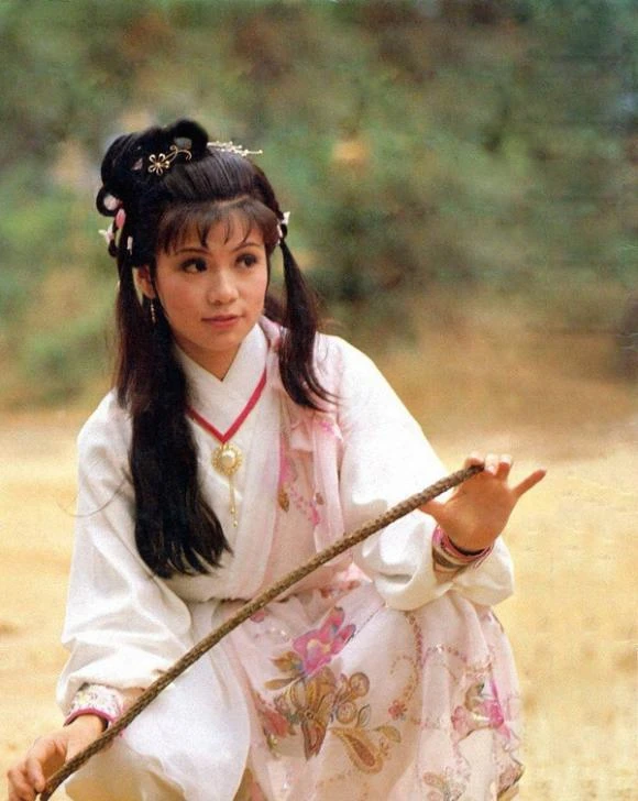 Hoàng Dung 1983 chế.t bí ẩn, xác bọc 5 lớp giấy thiếc, pháp y tiết lộ lý do sốc - Hình 6
