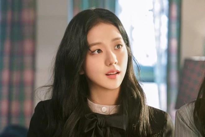 Jisoo ra rìa ở Met Gala, 3 thành viên còn lại chiếm sóng, lộ dấu hiệu sa sút? - Hình 7