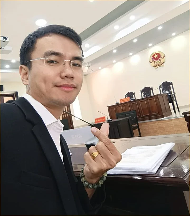 Luật sư Hà bị réo tham vấn luật nổi nhất Tóp tóp lộ quá khứ bán cá ít ai ngờ - Hình 5