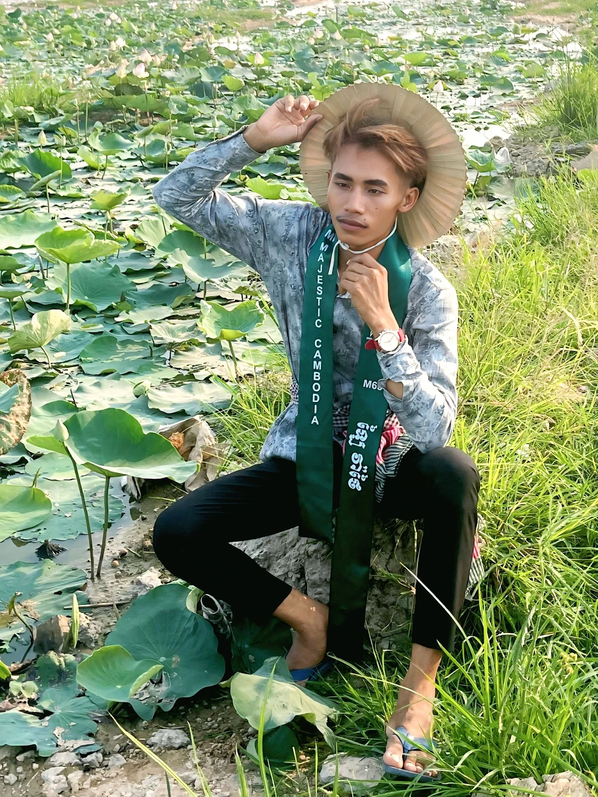 Sít rịt Nam vương tình thế đảo ngược, nhan sắc hú hồn, chạy show mệt nghỉ - Hình 3