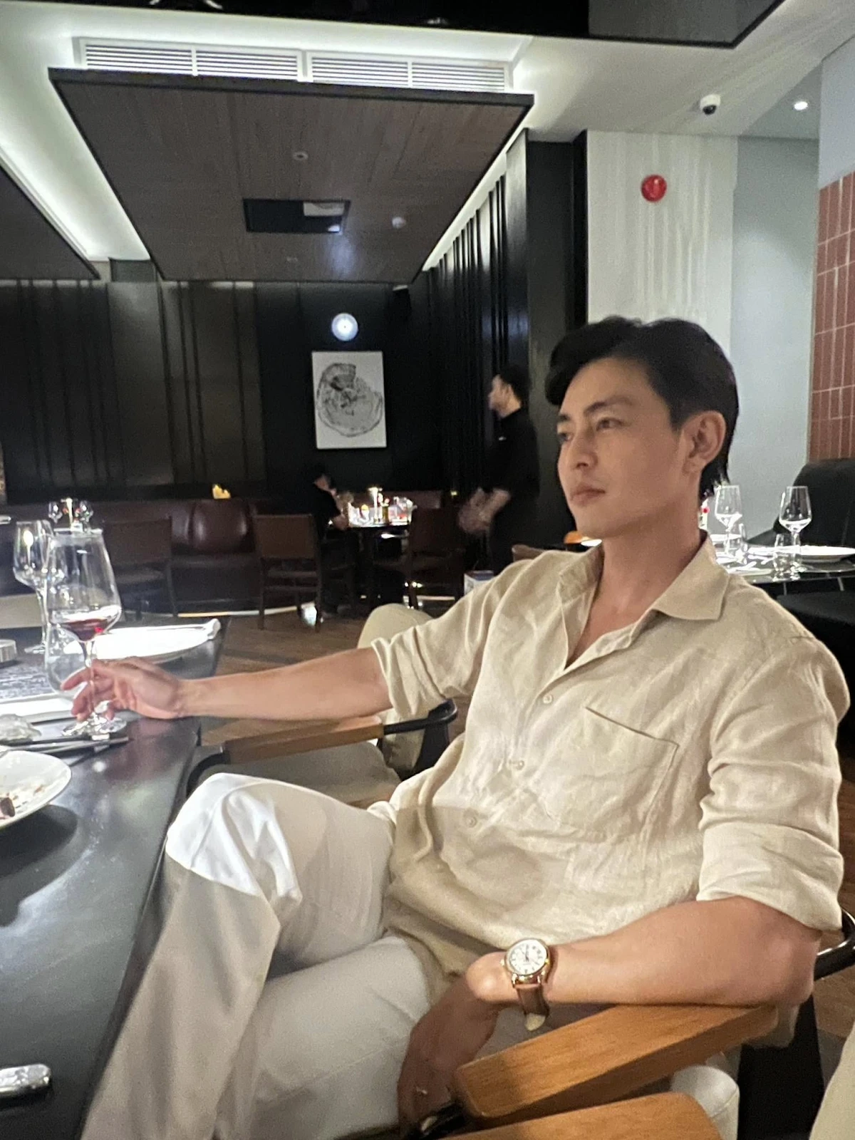 Thám Tử Quốc Huy gây sốt với visual đậm chất liêm khiết, giữ đời tư bí mật - Hình 3