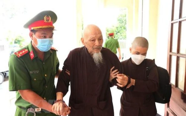 Bí mật kinh hoàng phía sau Tịnh thất Bồng Lai: Thầy ông nội, con trai bày kế độc - Hình 5