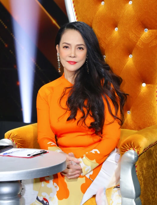 Ca sĩ Hồng Hạnh thông báo ly hôn chồng doanh nhân hơn 18 tuổi - Hình 1