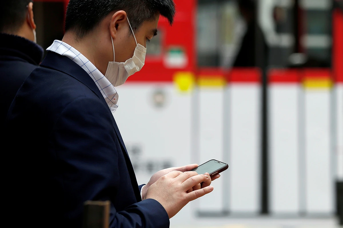 Có nên sử dụng miếng dán màn hình riêng tư cho smartphone? - Hình 1