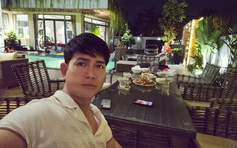 Nam ca sĩ khốn đốn vì 1 bức ảnh: Sở hữu biệt thự trải từ Việt Nam sang Mỹ, nhà 300m2 ở trung tâm TP.HCM - Hình 7
