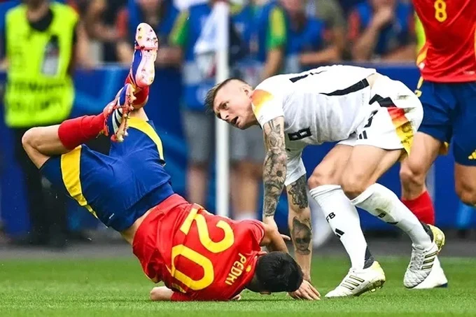 Pedri chứ không phải Yamal xuất sắc nhất Barca - Hình 2